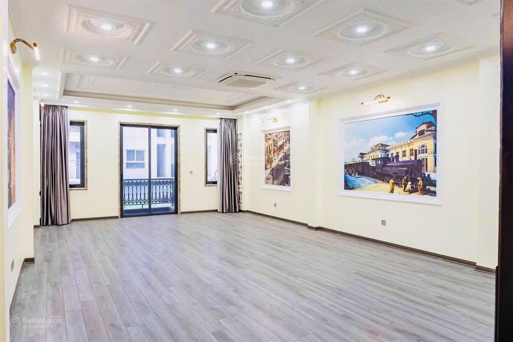 Mặt tiền 12m tô ngọc vân ô tô tránh vỉa hè 250m2 50 tỷ view hồ, xây tòa