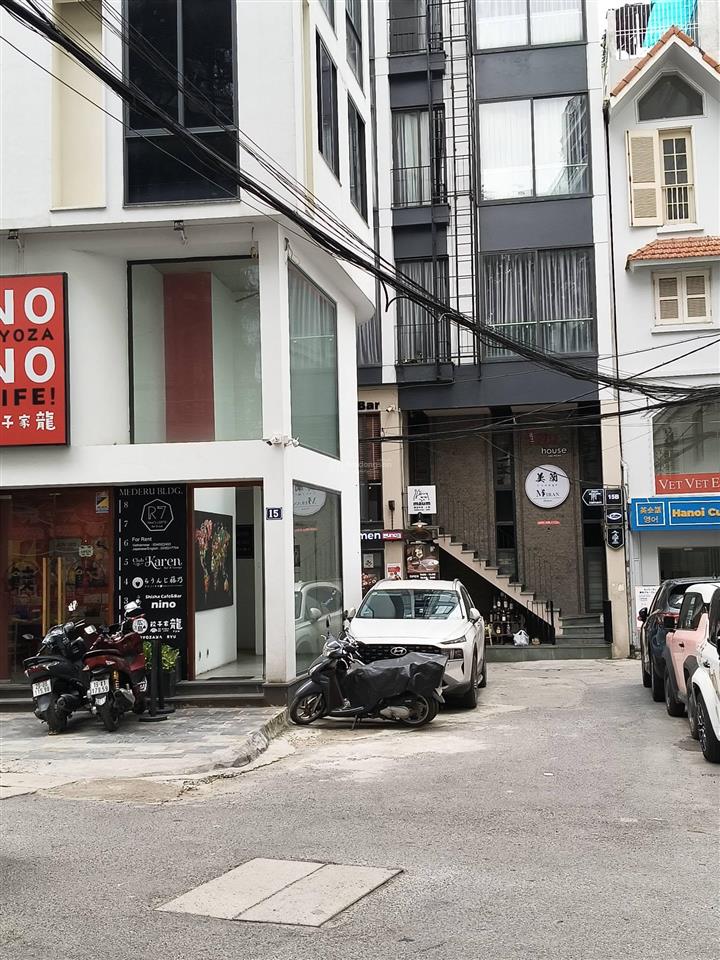 Apartment đào tấn 8 tầng mặt tiền 10m lô góc 48.5 tỷ dòng tiền 180tr/th