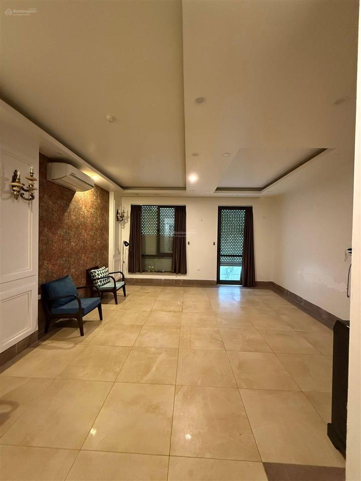 Apartment ô tô tránh liễu giai 9 tầng đẹp  2 thoáng 68 tỷ dòng tiền 200tr/th