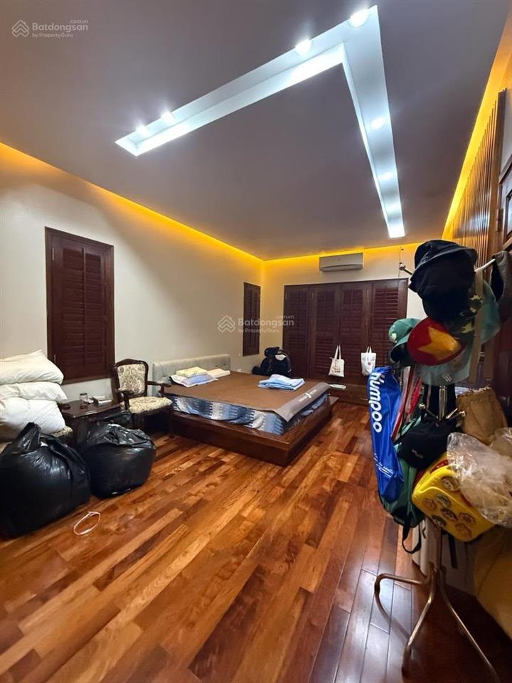 Cạnh hồ tây mặt tiền 10m 200m2 93 tỷ vỉa hè kd ô tô tránh đỗ