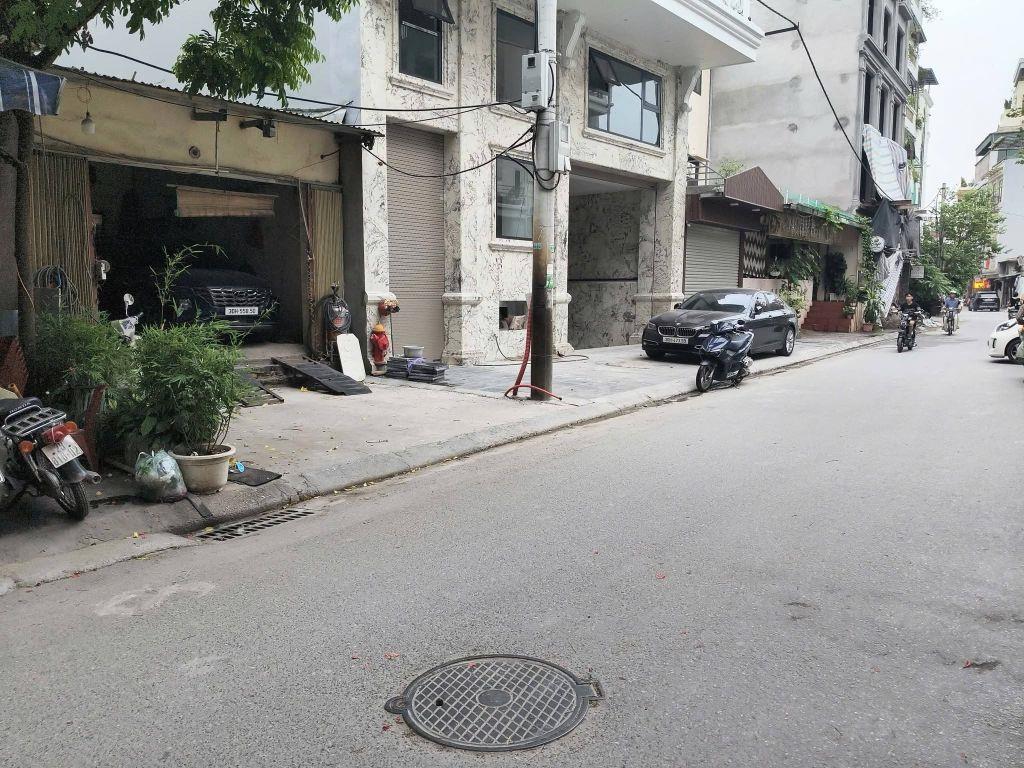 279 Đội Cấn Mặt phố Ô TÔ Tránh Mặt Tiền 5M 22.5 Tỷ GPXD 8 Tầng