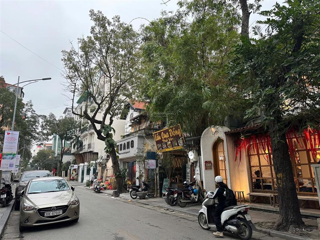 Mặt phố cạnh vincom bà triệu mặt tiền 18m 420m2 3 tầng vị trí đẹp sdcc