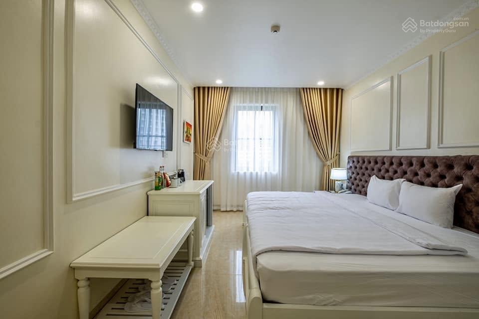 Khách sạn lô góc 4 mặt thoáng 52 phòng 600m2 thổ cư cạnh vinpearl hạ long 118 tỷ