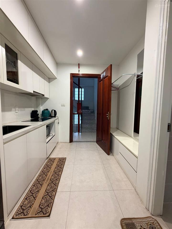 Apartment trịnh công sơn lô góc 8 tầng  ô tô đỗ cửa  27.5 tỷ cách phố 20m