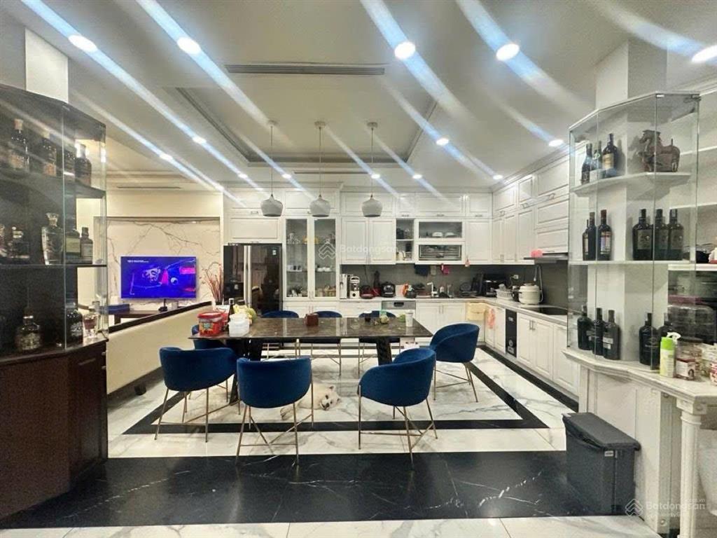 Bt hồ tây nguyễn đình thi mặt tiền 10m 95m2 4 tầng  gara ô tô
