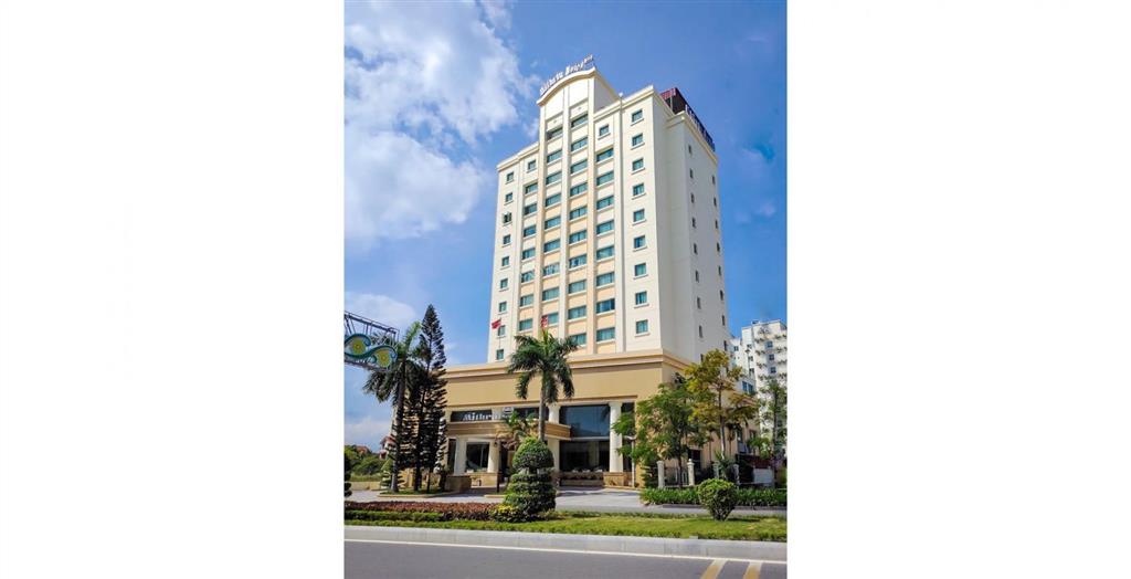 Chuyển nhượng khách sạn 4* hạ long mặt hoàng quốc việt 1470m2 lâu dài 88 phòng