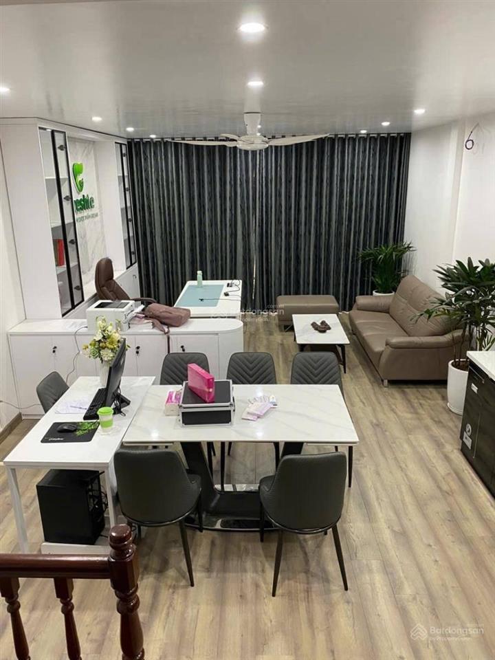 Siêu đẹp mặt tiền 6m mặt phố lạc long quân 30.5 tỷ, vuông a4 vỉa hè rộng gần hồ
