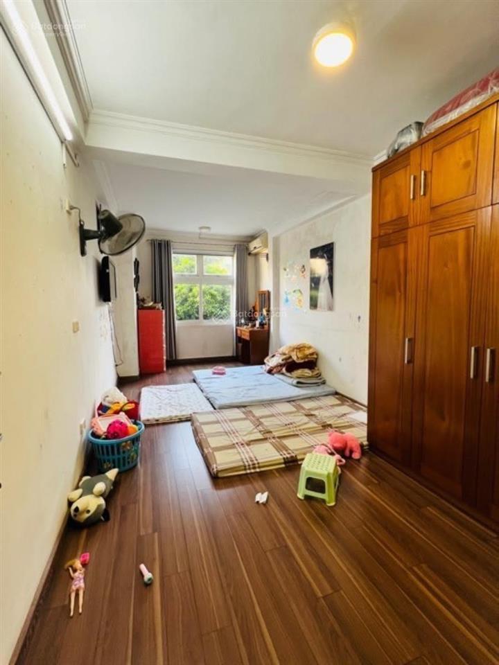 Nhà trích sài 220m2 61 tỷ mặt tiền 20m, cách mặt phố 5m ô tô đỗ cửa