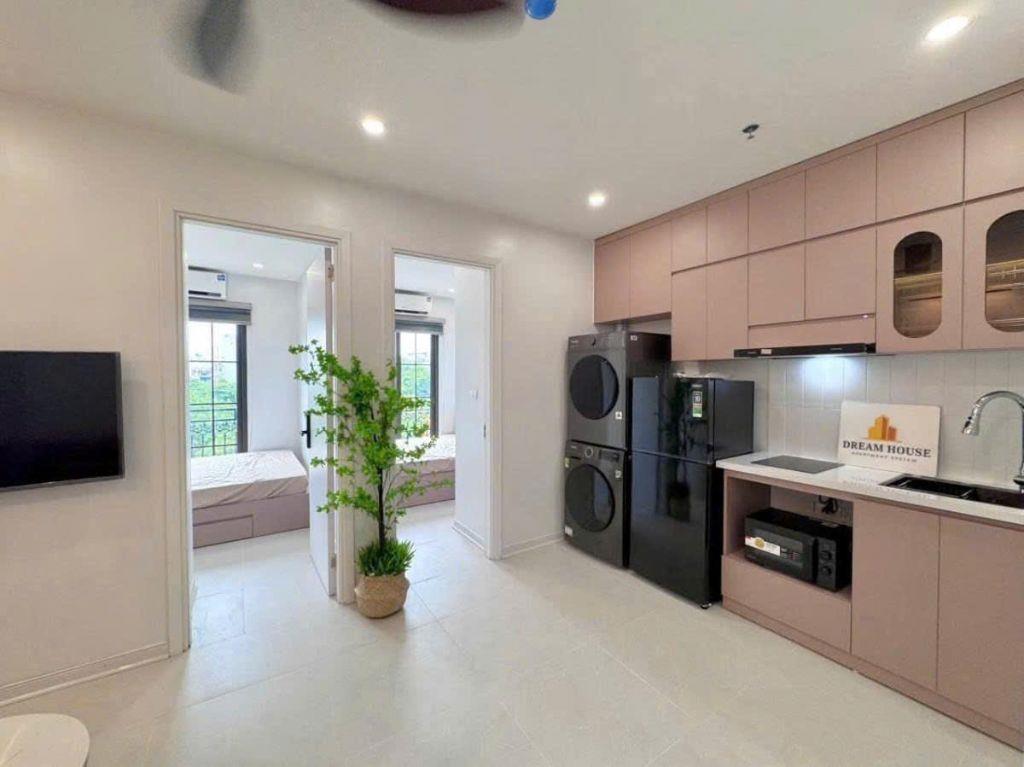 Mặt phố Nguyễn Đình Hoàn 9 Tầng 1 Hầm 55 Tỷ Apartment dòng tiền 200tr/th