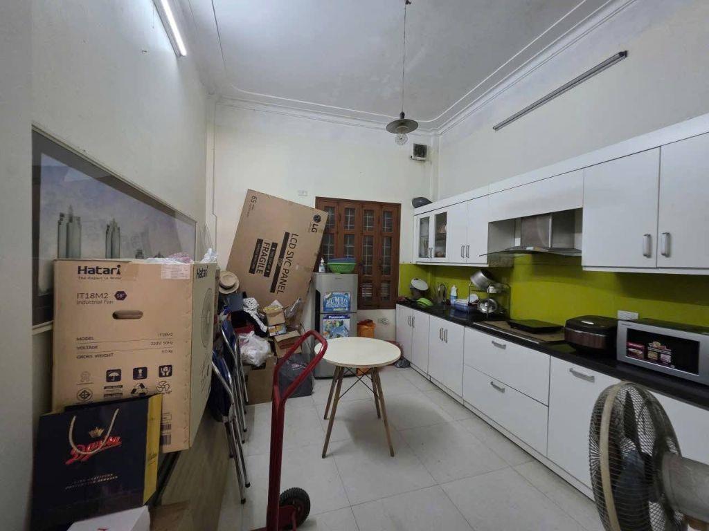 Phân lô Hoàng Quốc Việt Mặt Tiền 9M 115M2 2 Thoáng Trước sau Sát Phố xây building