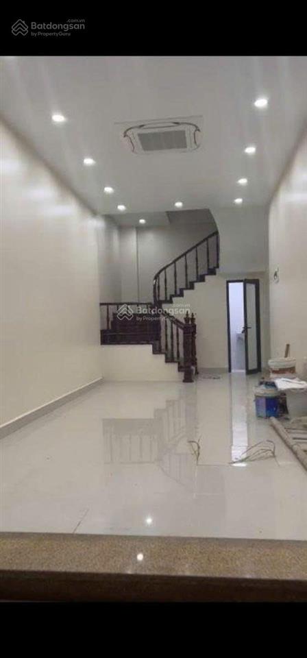 Phố trần hưng đạo  ô tô kinh doanh 40m2 5 tầng 20 tỷ phân lô