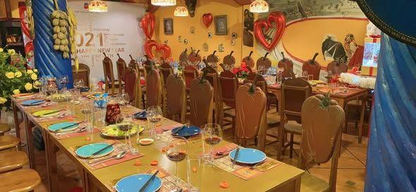 Hồ Trúc Bạch View Hồ 106M2 Mặt Tiền 6.5M 70 Tỷ - 2 Mặt trước sau 