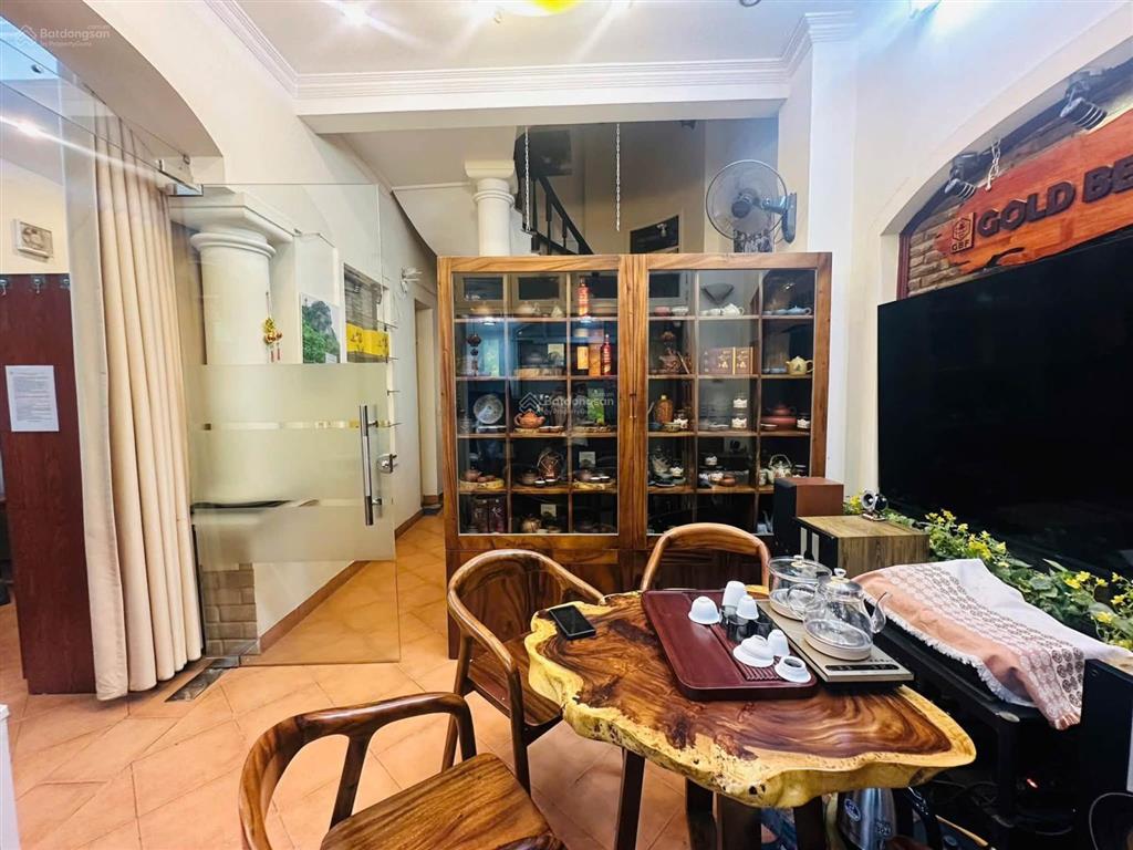 Lê văn lương 180m2 mặt tiền 6.6m ô tô  ngõ thông sát phố gpxd 9 tầng