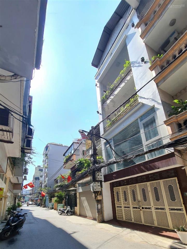Lê văn lương 180m2 mặt tiền 6.6m ô tô  ngõ thông sát phố gpxd 9 tầng
