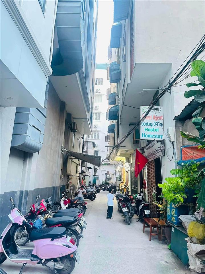 Phố nhà chung 100m2 36.5 tỷ 2 mặt trước sau xây khách sạn siêu đẹp