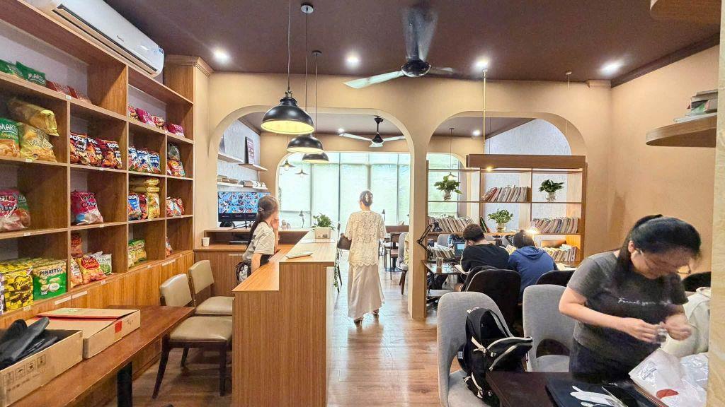 Mặt Phố Bà Triệu 188M2 5 Tầng Thang Máy MT 5.5M 132 Tỷ SDCC Vị trí đẹp