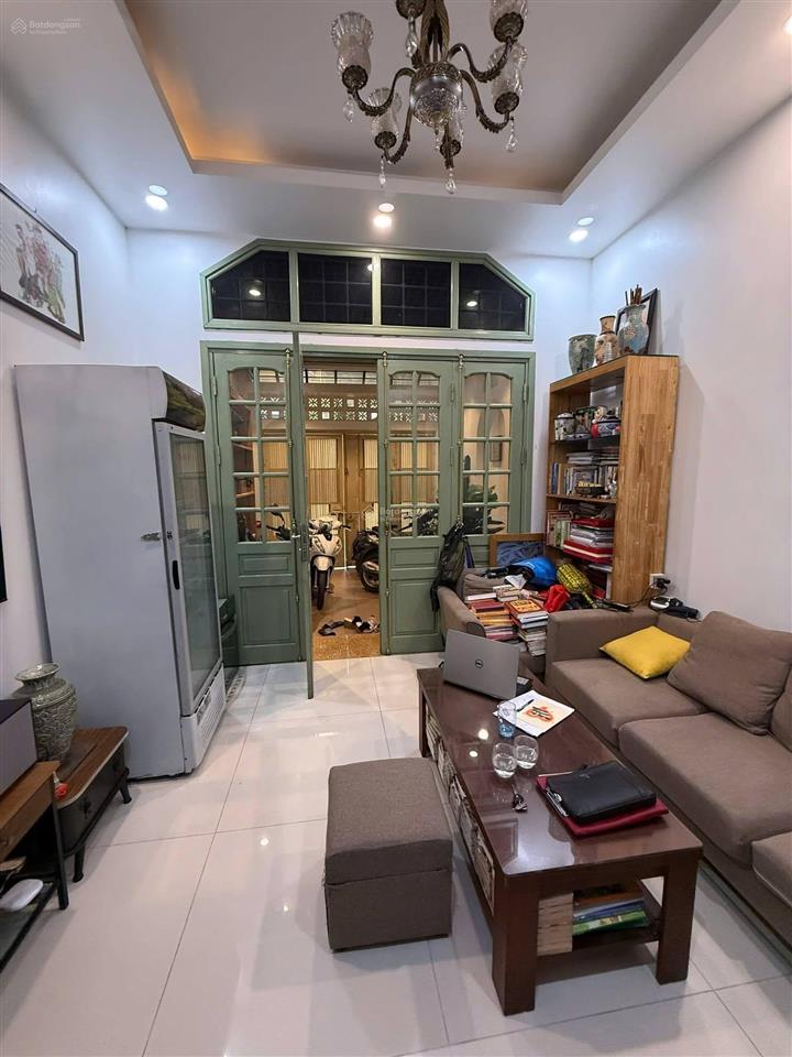 Mặt phố linh lang vị trí đẹp, 225m2, mặt tiền rộng, 133 tỷ, sđcc, qh ổn định