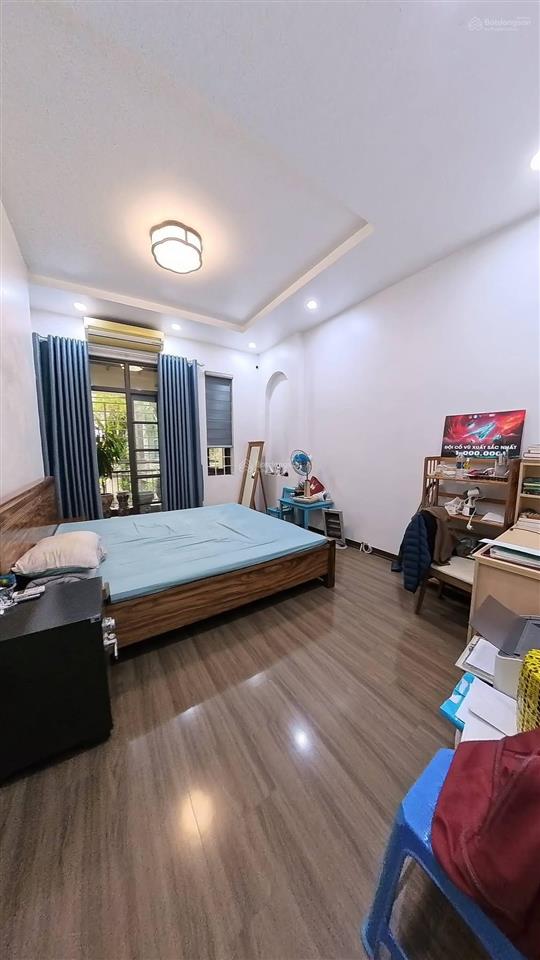 Mặt phố linh lang vị trí đẹp, 225m2, mặt tiền rộng, 133 tỷ, sđcc, qh ổn định