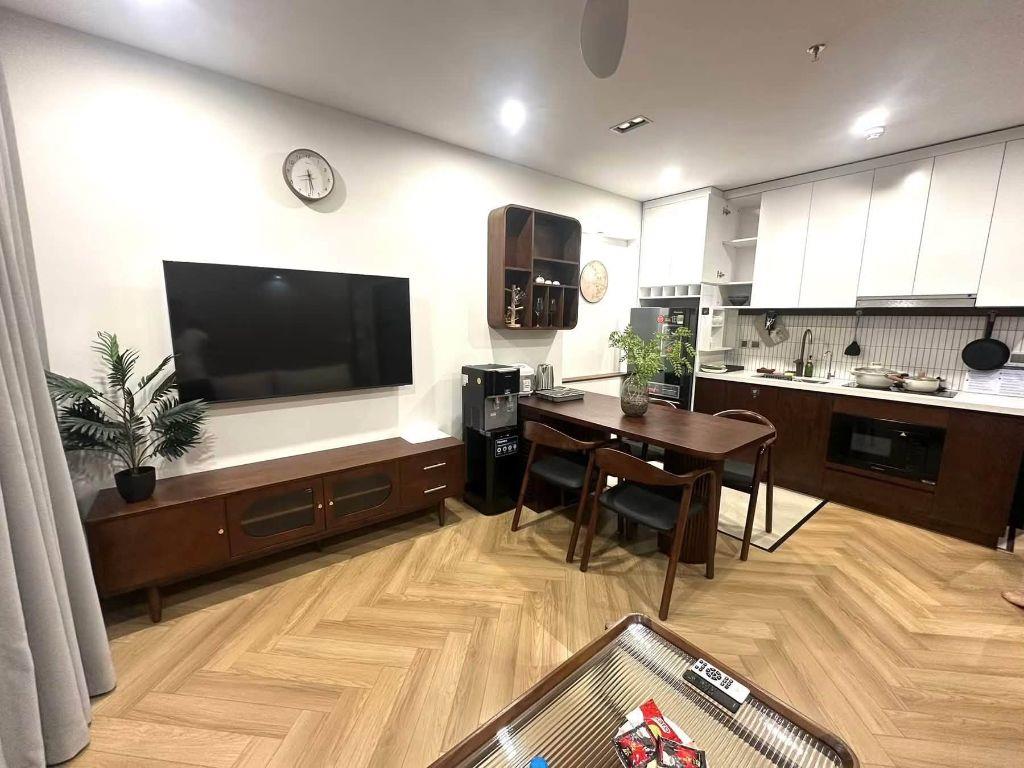 Nhà Tuệ Tĩnh 90M2 6 Tầng Thang Máy 42.5 Tỷ Apartment ngõ rộng sạch thoáng 