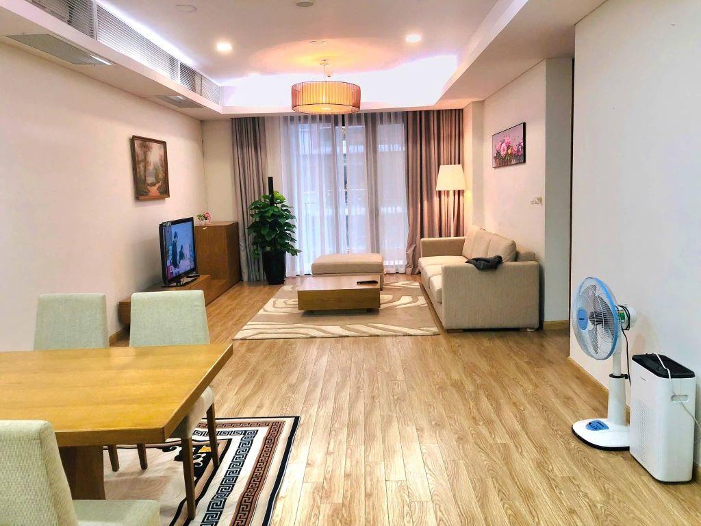 Nhà Hàng Bài 6 Tầng Thang Máy 60m2 21.5 Tỷ Ngõ sạch Đẹp Thẳng 15M ra phố