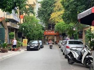 Nhà Đào Tấn 5 Tầng Thang Máy Vỉa hè KD Ô TÔ tránh 30.2 Tỷ Dòng tiền 40tr/th