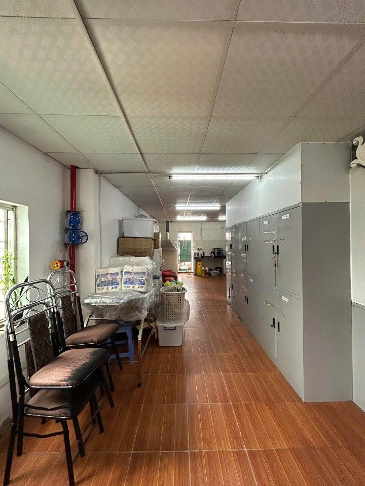 Mặt Phố Chùa Láng 100M2 8 Tầng 68 Tỷ Dòng Tiền 200tr/th 2 Thoáng