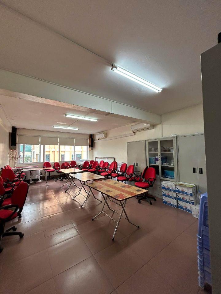 Mặt Phố Chùa Láng 100M2 8 Tầng 68 Tỷ Dòng Tiền 200tr/th 2 Thoáng