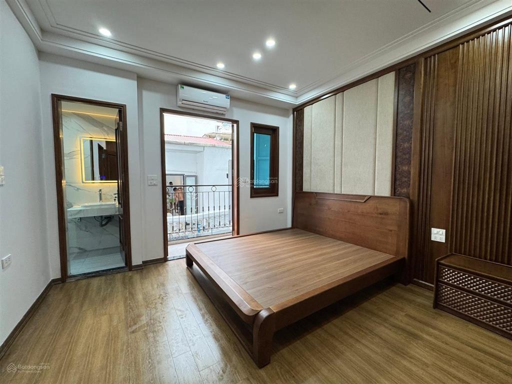 Lê văn hưu 7 tầng thang máy mặt tiền 6m 13.3 tỷ nhà đẹp full nội thất