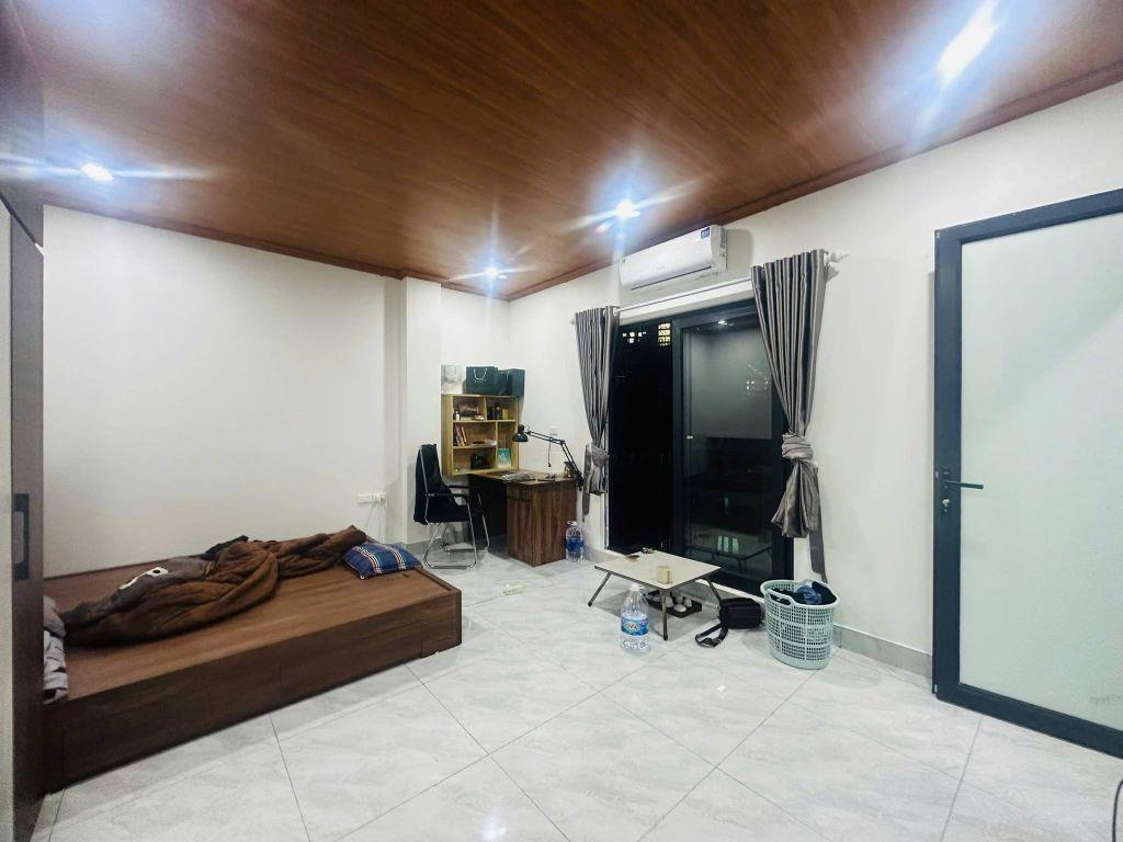Vị trí đẹp Mặt Hàng Gai View Hồ 120M2 Mặt Tiền 4.8M Sổ Đẹp có nóc xây khách sạn
