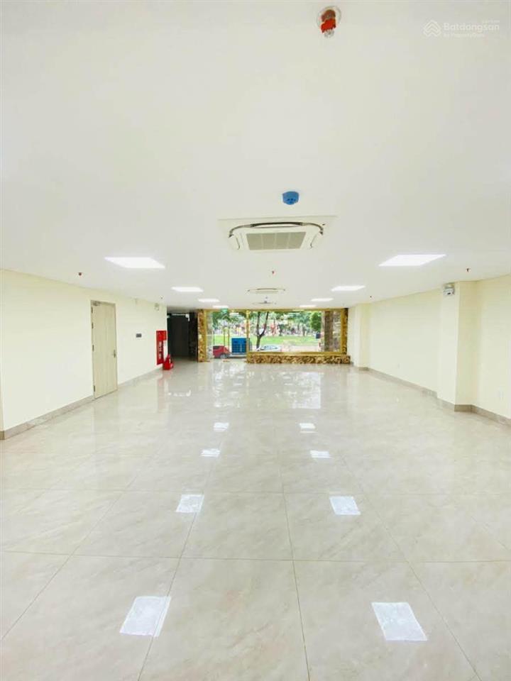 Tòa văn phòng ngụy như kon tum 110m2 7 tầng 1 hầm mặt tiền 8m 65 tỷ