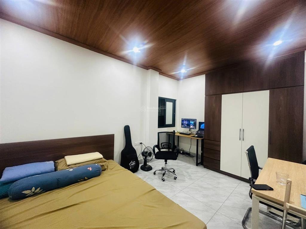 Vị trí đẹp mặt hàng gai view hồ 120m2 mặt tiền 4.8m sổ đẹp có nóc xây khách sạn