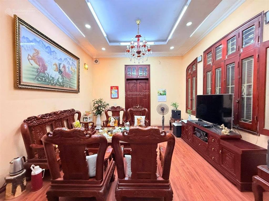 Vị trí đẹp phố trịnh công sơn 180m2 mặt tiền 9m 99 tỷ gpxd 8 tầng 1 hầm