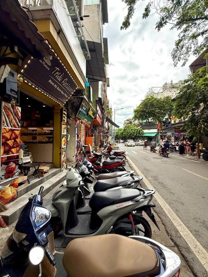 Mặt phố đầu hàng vải mặt tiền 5.5m 93,5 tỷ có gpxd 6 nổi 2 hầm xây khách sạn