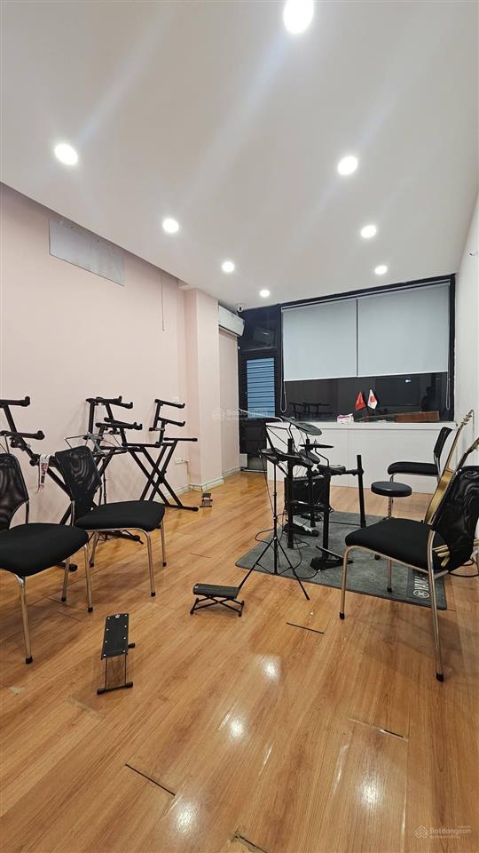 Khu đấu giá lê văn lương 202m2 mặt tiền 10m 96 tỷ vị trí đẹp mặt công viên