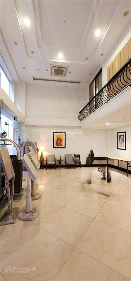 Khách sạn phố kim mã 210m2 9 tầng mặt tiền 8m 62 tỷ dòng tiền tốt