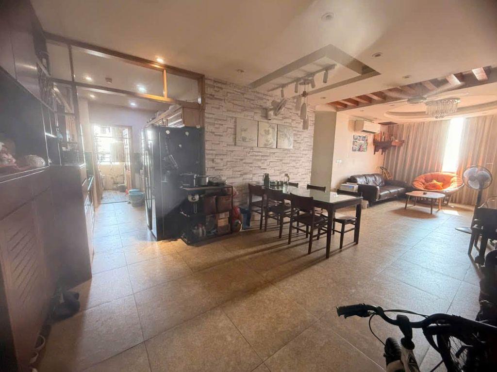 Phố Bà Triệu 230M2 Mặt Tiền 7.5M Sổ đỏ chính chủ Vị Trí đẹp không lỗi phong thủy