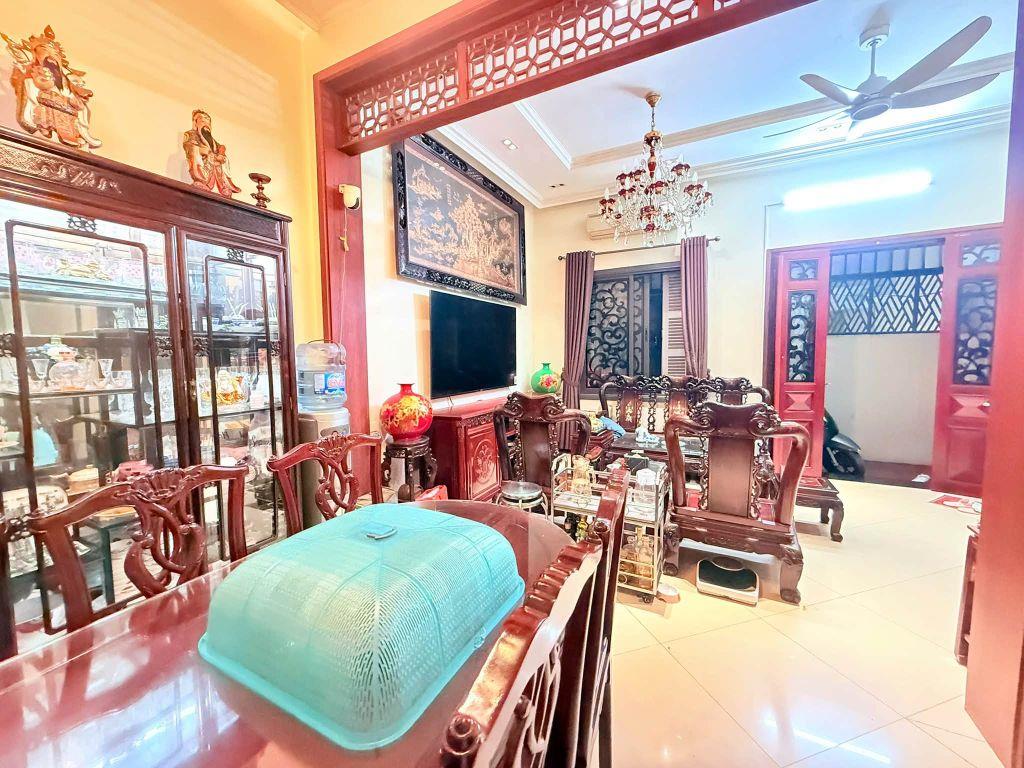 Mặt phố Nguyễn Thái Học 420M2 Mặt Tiền 16M GPXD 8 Nổi + 3 Hầm. 