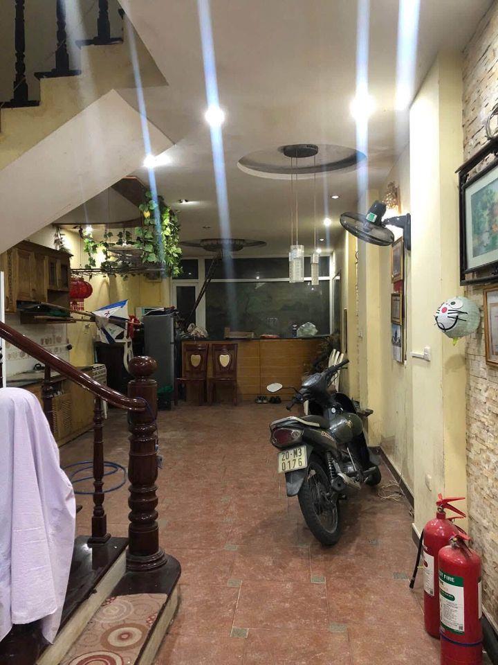 Phố Triệu Việt Vương 70M2 Mặt Tiền 4.5M 1 Sổ 1 Chủ Riêng Biệt . Đoạn đẹp vỉa hè rộng