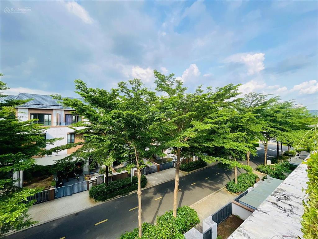 Nhà phố đảo swanbay full nội thất giá tốt 10,7 tỷ, 126 m² xây 3 tầng