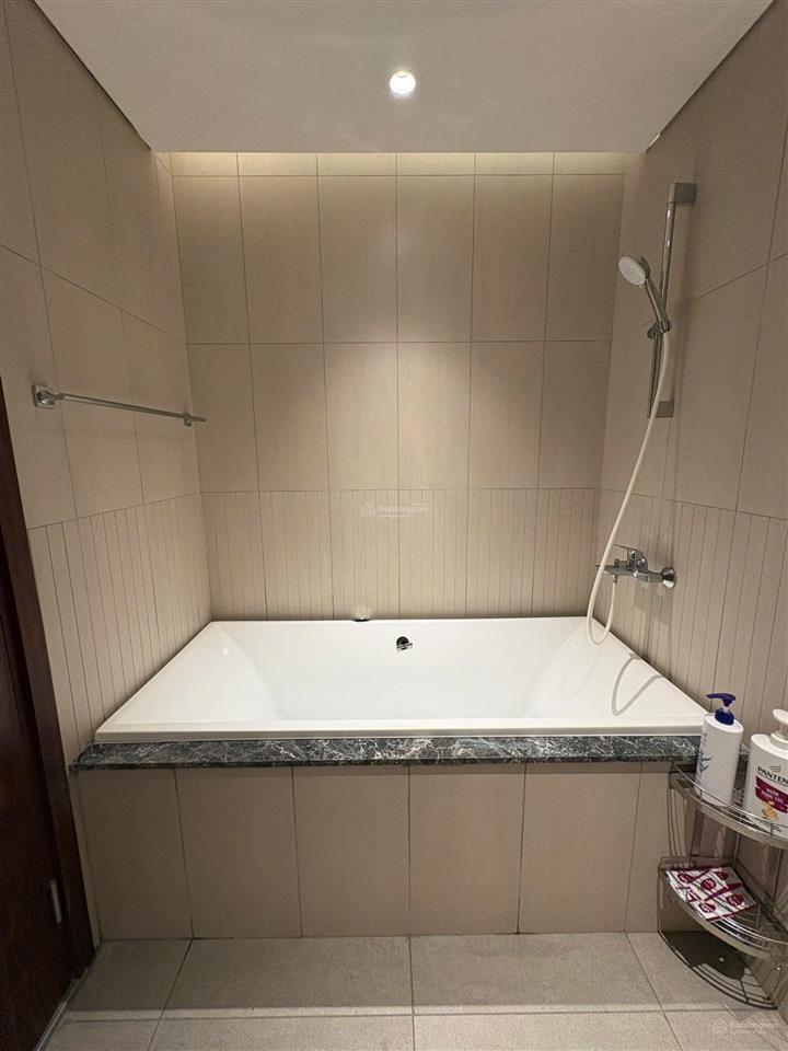 Căn hộ view sân golf đảo swanbay 65m2 2pn chỉ 3.6 tỷ full nội thất đang cho thuê airbnb