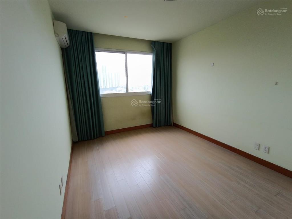 Cho thuê chung cư essensia 3pn, 128m2, đồ cơ bản, căn góc nhà thoáng mát, sạch sẽ. 0985 302 ***