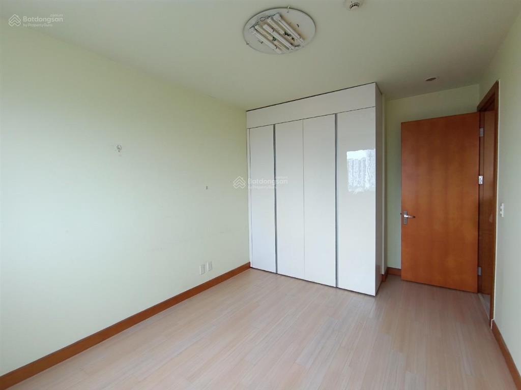 Cho thuê chung cư essensia 3pn, 128m2, đồ cơ bản, căn góc nhà thoáng mát, sạch sẽ. 0985 302 ***