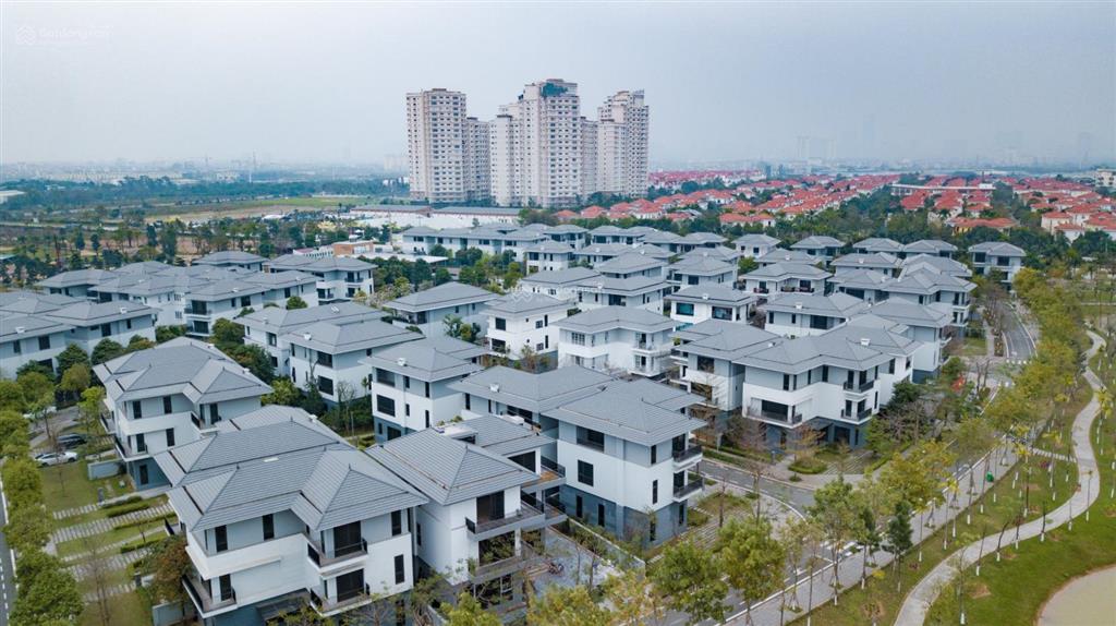 Bán biệt thự 306m2 tại khu lakeside villas  mailand hanoi city. giá bán 300tr/m2, nhà thô, sổ đỏ