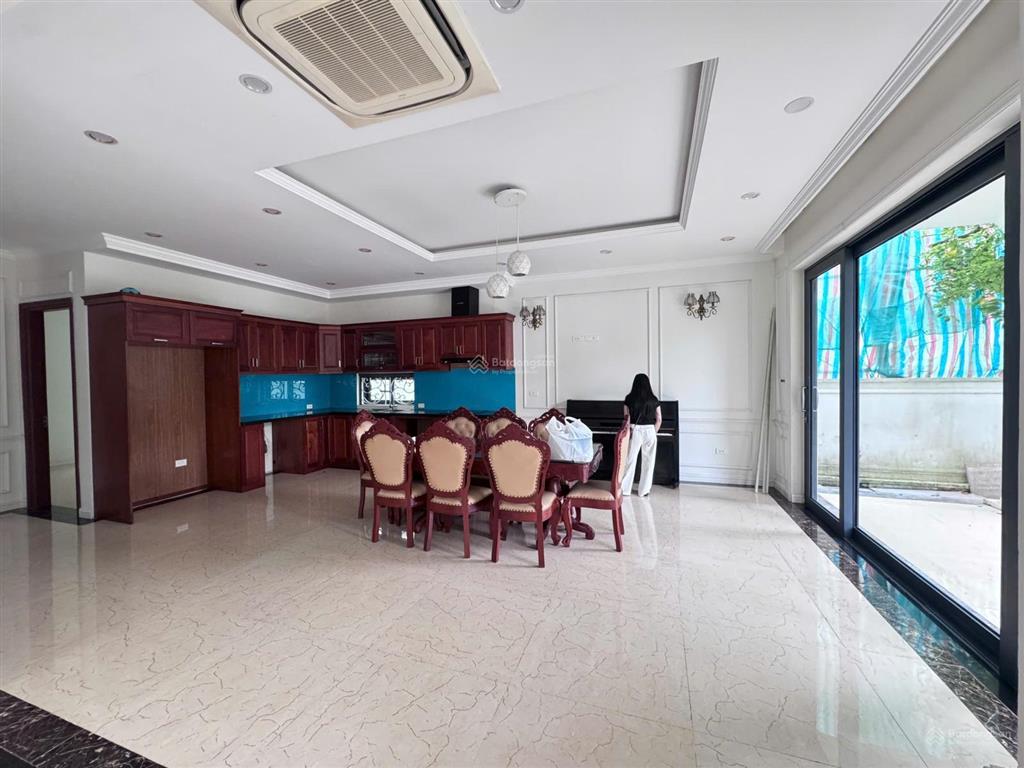Cho thuê biệt thự tại mailand hanoi city, 35 triệu/th vnd, 270 m2, 6pn, 5wc, nhà có thang máy
