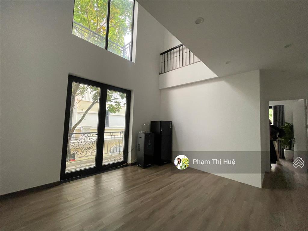 Cho thuê bt an lạc green symphony, 25 triệu vnd/tháng, 152m2, view kênh thoáng, 0985 302 ***
