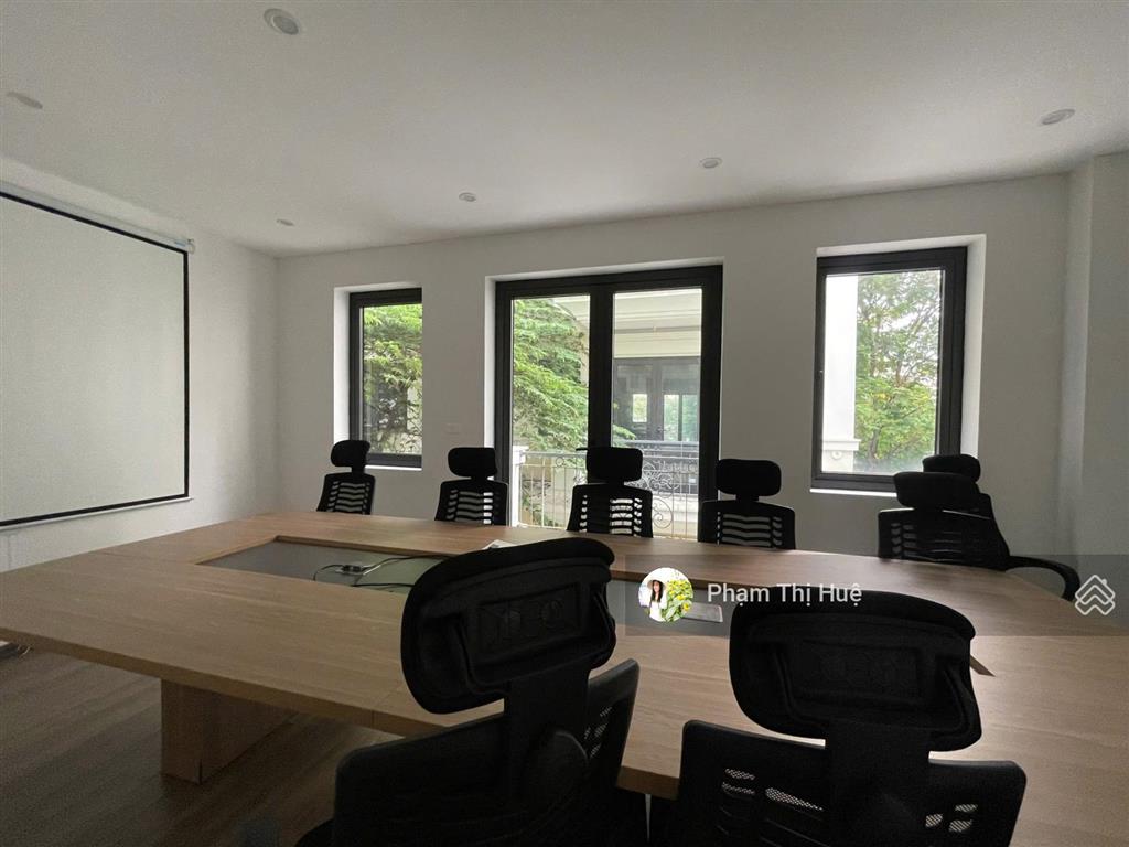 Cho thuê bt an lạc green symphony, 25 triệu vnd/tháng, 152m2, view kênh thoáng, 0985 302 ***
