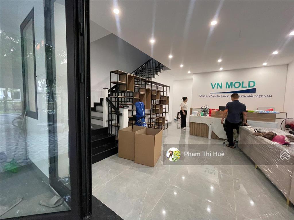 Cho thuê bt an lạc green symphony, 25 triệu vnd/tháng, 152m2, view kênh thoáng, 0985 302 ***
