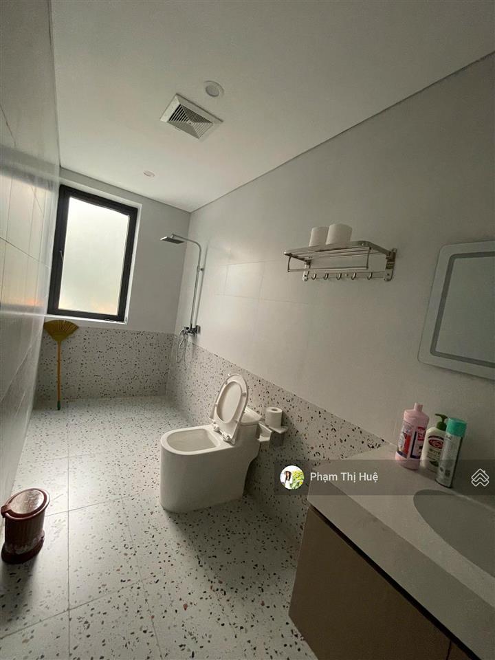 Cho thuê bt an lạc green symphony, 25 triệu vnd/tháng, 152m2, view kênh thoáng, 0985 302 ***