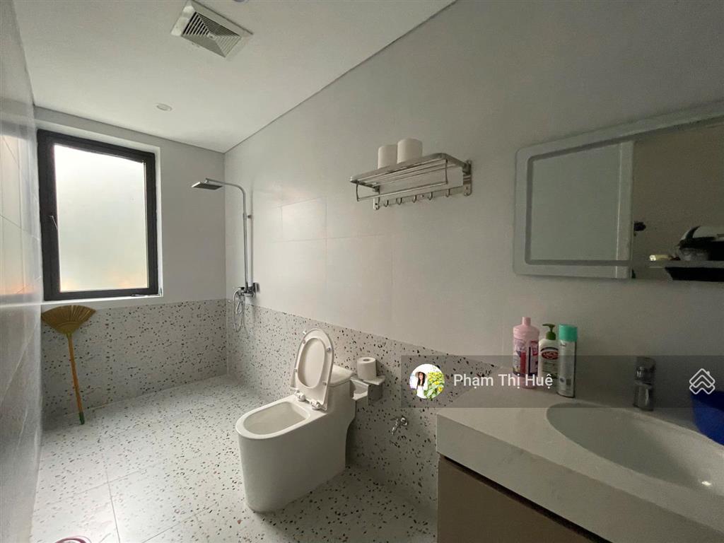 Cho thuê bt an lạc green symphony, 25 triệu vnd/tháng, 152m2, view kênh thoáng, 0985 302 ***