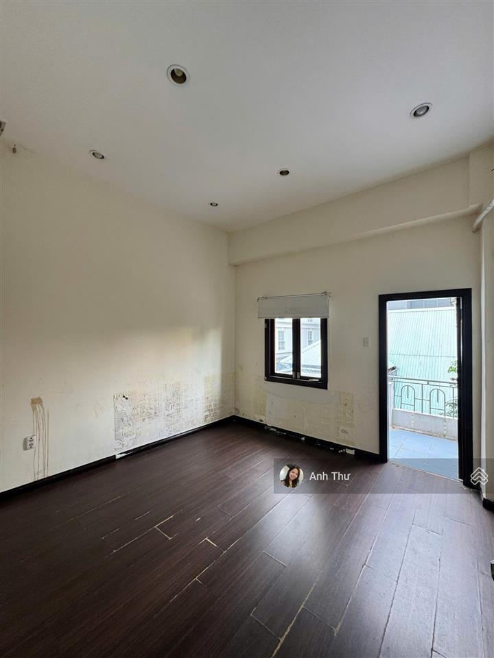 Hiếm! chỉ 1 phút đến hồ con rùa! hxh phạm ngọc thạch, cn 72,9m2  3 tầng, giá 22 tỷ tl 0906 871 ***